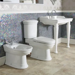 Silverdale Hillingdon Close Coupled Toilet Inc. Soft Close Seat -Modern Bathroom Shop silverdalehillingdonclosecoupledtoiletwithsoftcloseseatd1